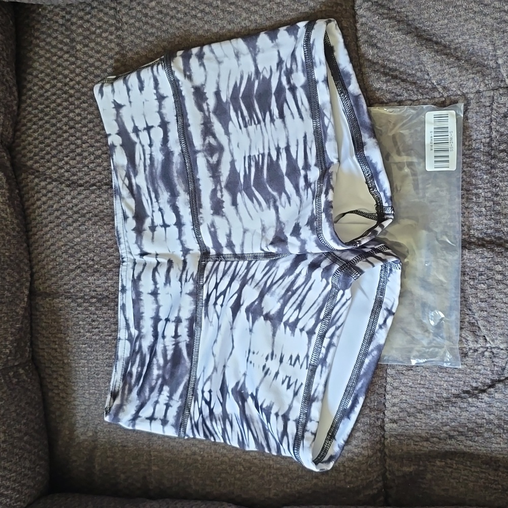 New FLEO Athletic Short